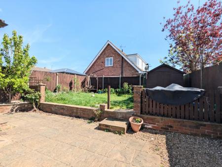 4 bedroom Semi-detached house to let in St Stephens Road, Ise Lodge, Kettering, NN15
