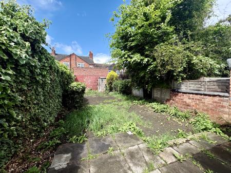 2 bedroom Terraced House to let in Russell Street, Kettering, NN16