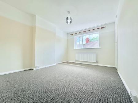 2 bedroom Terraced House to let in Russell Street, Kettering, NN16