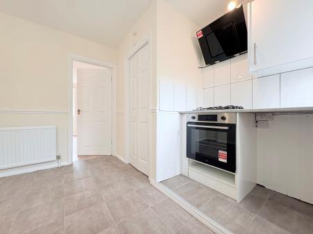 2 bedroom Terraced House to let in Russell Street, Kettering, NN16