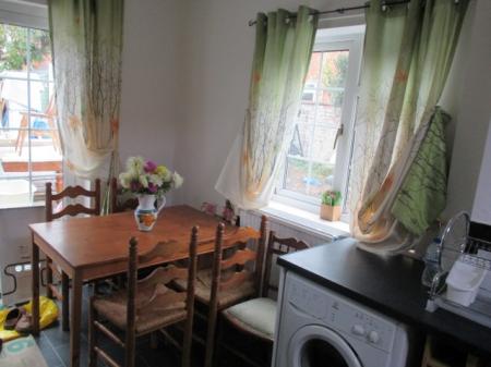 1 bedroom House share to let in London Road, Town Centre, Kettering, NN15