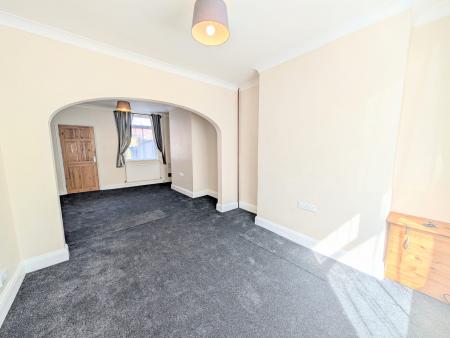 2 bedroom Terraced House to let in Nelson Street, Kettering, NN16