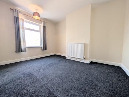 2 bedroom Terraced House to let in Nelson Street, Kettering, NN16