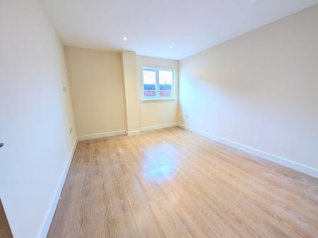 2 bedroom Flat to let in St Andrews Street, Kettering, NN16