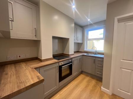 2 bedroom Terraced House to let in Havelock Street, Town Centre, Kettering, NN16