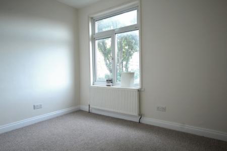 1 bedroom Flat to let in Bayes Street, Kettering, NN16