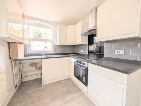 3 bedroom Terraced House to let in Ford Street, Kettering, NN16