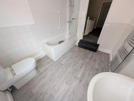3 bedroom Terraced House to let in Ford Street, Kettering, NN16