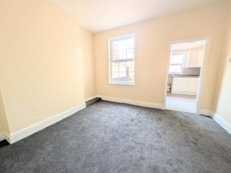 3 bedroom Terraced House to let in Ford Street, Kettering, NN16