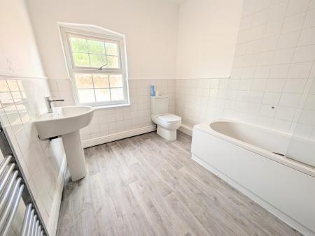 3 bedroom Terraced House to let in Ford Street, Kettering, NN16