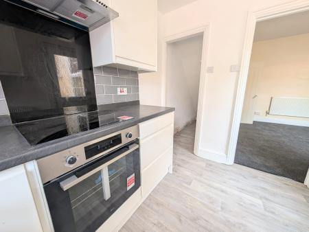 3 bedroom Terraced House to let in Ford Street, Kettering, NN16