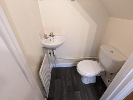 2 bedroom Terraced House to let in Regent Street, Kettering, NN16