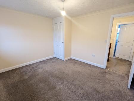 2 bedroom Terraced House to let in Regent Street, Kettering, NN16
