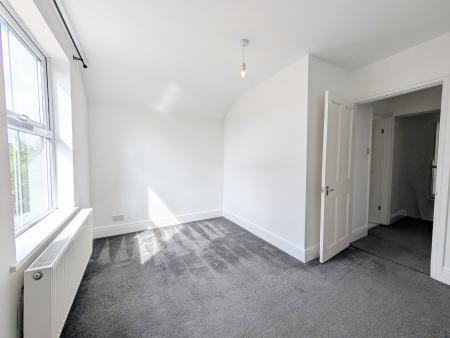 4 bedroom Terraced House to let in Regent Street, Kettering, NN16