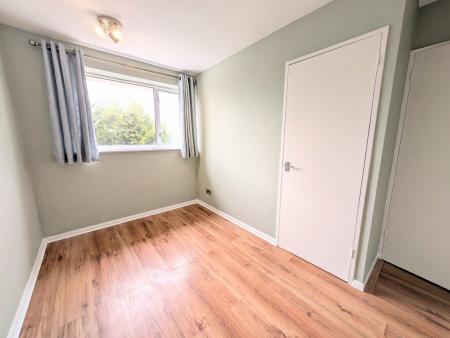 3 bedroom Semi-detached house to let in Bishops Drive, Kettering, NN15