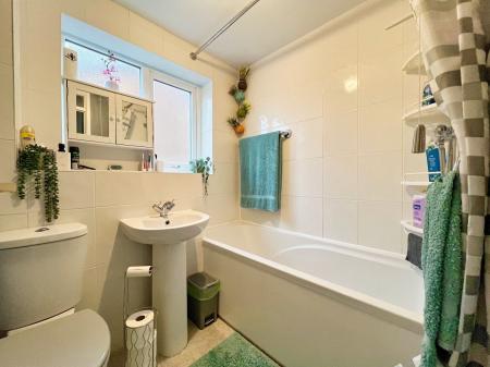2 bedroom End of terrace house to let in Haweswater Road, Kettering, NN16
