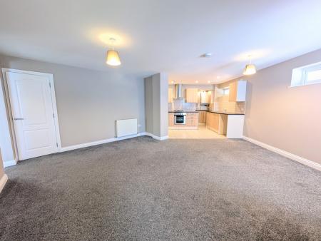 2 bedroom Flat to let in Compass Court, Burton Latimer, NN15