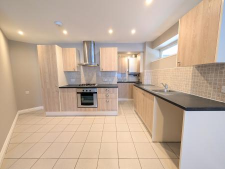 2 bedroom Flat to let in Compass Court, Burton Latimer, NN15