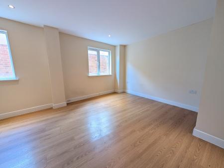 2 bedroom Flat to let in St Andrews Street, Kettering, NN16