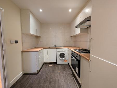 2 bedroom Flat to let in St Andrews Street, Kettering, NN16