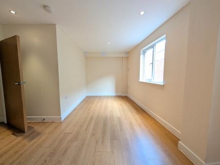 2 bedroom Flat to let in St Andrews Street, Kettering, NN16