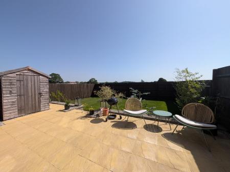 3 bedroom Semi-detached house to let in Mercury Road, Barton Seagrave, NN15