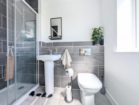 3 bedroom Semi-detached house to let in Mercury Road, Barton Seagrave, NN15