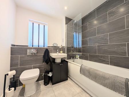 3 bedroom Semi-detached house to let in Mercury Road, Barton Seagrave, NN15