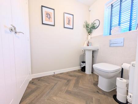 3 bedroom Semi-detached house to let in Mercury Road, Barton Seagrave, NN15