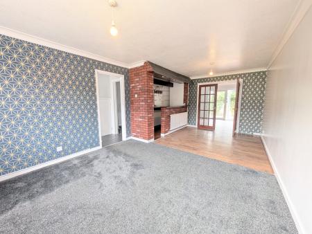 3 bedroom Semi-detached house to let in St Anthonys Road, Kettering, NN15