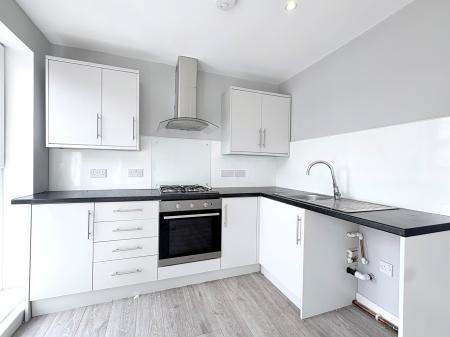 2 bedroom Flat to let in Queen Street, Kettering, NN16