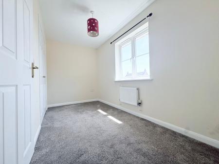 3 bedroom Semi-detached house to let in Tailby Avenue, Kettering, NN16
