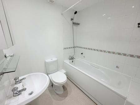 3 bedroom Semi-detached house to let in Tailby Avenue, Kettering, NN16