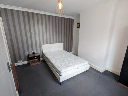 1 bedroom House share to let in Leicester Street, Kettering, NN16