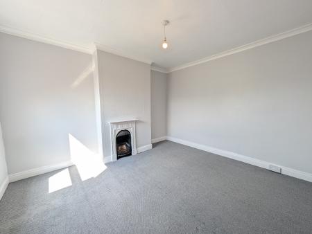 2 bedroom Terraced House to let in Cornwall Road, Kettering, NN16