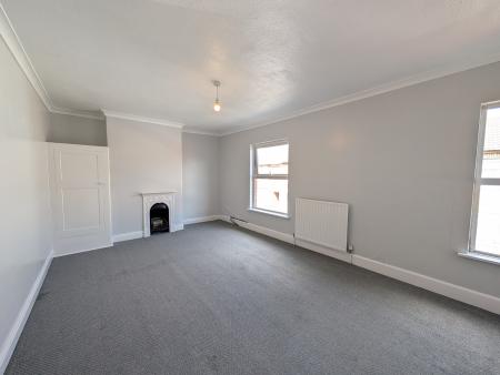 2 bedroom Terraced House to let in Cornwall Road, Kettering, NN16