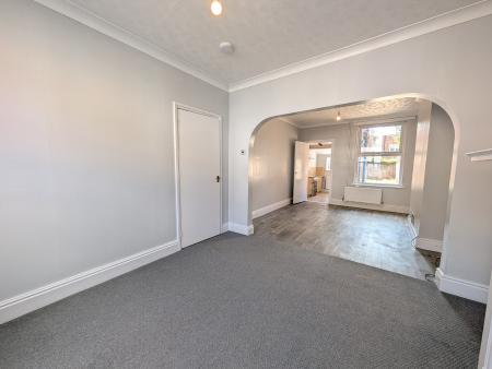 2 bedroom Terraced House to let in Cornwall Road, Kettering, NN16