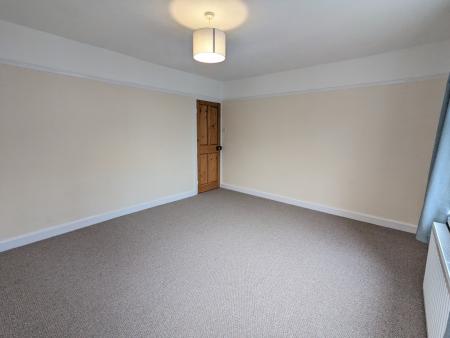 1 bedroom Flat to let in Gladstone Street, Kettering, NN16