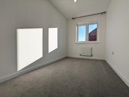 3 bedroom Terraced House to let in Neptune Street, Barton Seagrave, NN15
