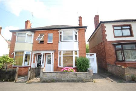 Neale Avenue, Kettering, NN16
