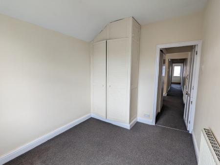 3 bedroom Semi-detached house to let in Neale Avenue, Kettering, NN16