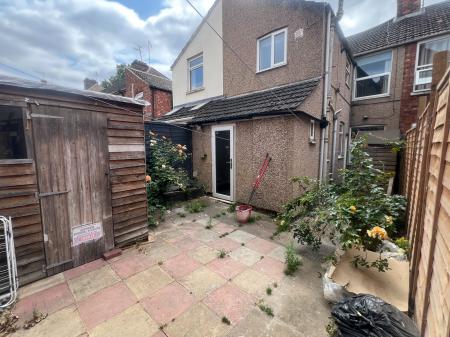 3 bedroom Terraced House to let in Lower Street, Town Centre, Kettering, NN16