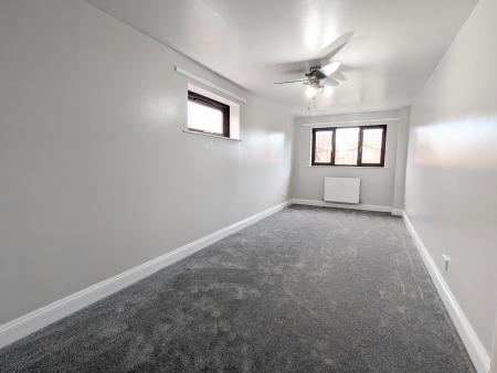 4 bedroom Detached house to let in Quantock Close, Barton Seagrave, NN15