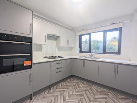 4 bedroom Detached house to let in Quantock Close, Barton Seagrave, NN15