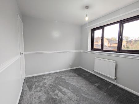4 bedroom Detached house to let in Quantock Close, Barton Seagrave, NN15