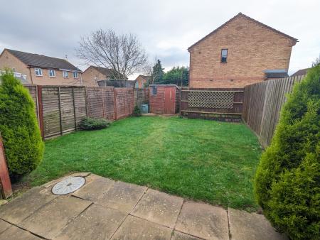 2 bedroom Semi-detached house to let in Laburnum Crescent, Kettering, NN16