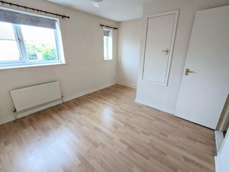 2 bedroom Semi-detached house to let in Laburnum Crescent, Kettering, NN16