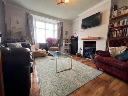 3 bedroom Detached house to let in Underwood Road, Rothwell, NN14