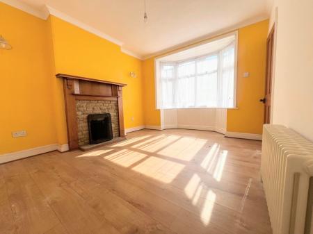 3 bedroom Detached house to let in Underwood Road, Rothwell, NN14