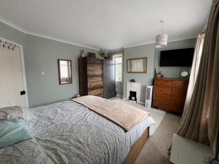 3 bedroom Detached house to let in Underwood Road, Rothwell, NN14